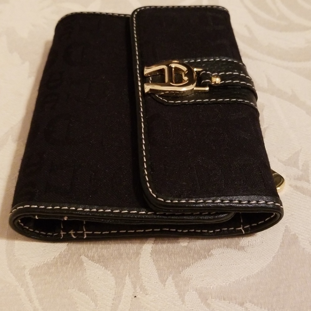 Wallet - Picture 2 of 8